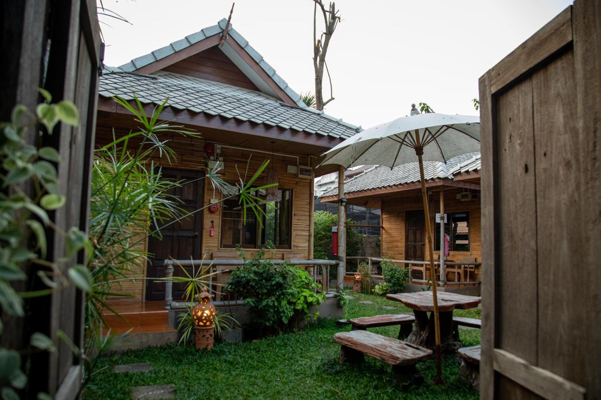 Boutique Hotel & Restaurant, Jaidee Bamboo Huts Τσιάνγκ Μάι Εξωτερικό φωτογραφία