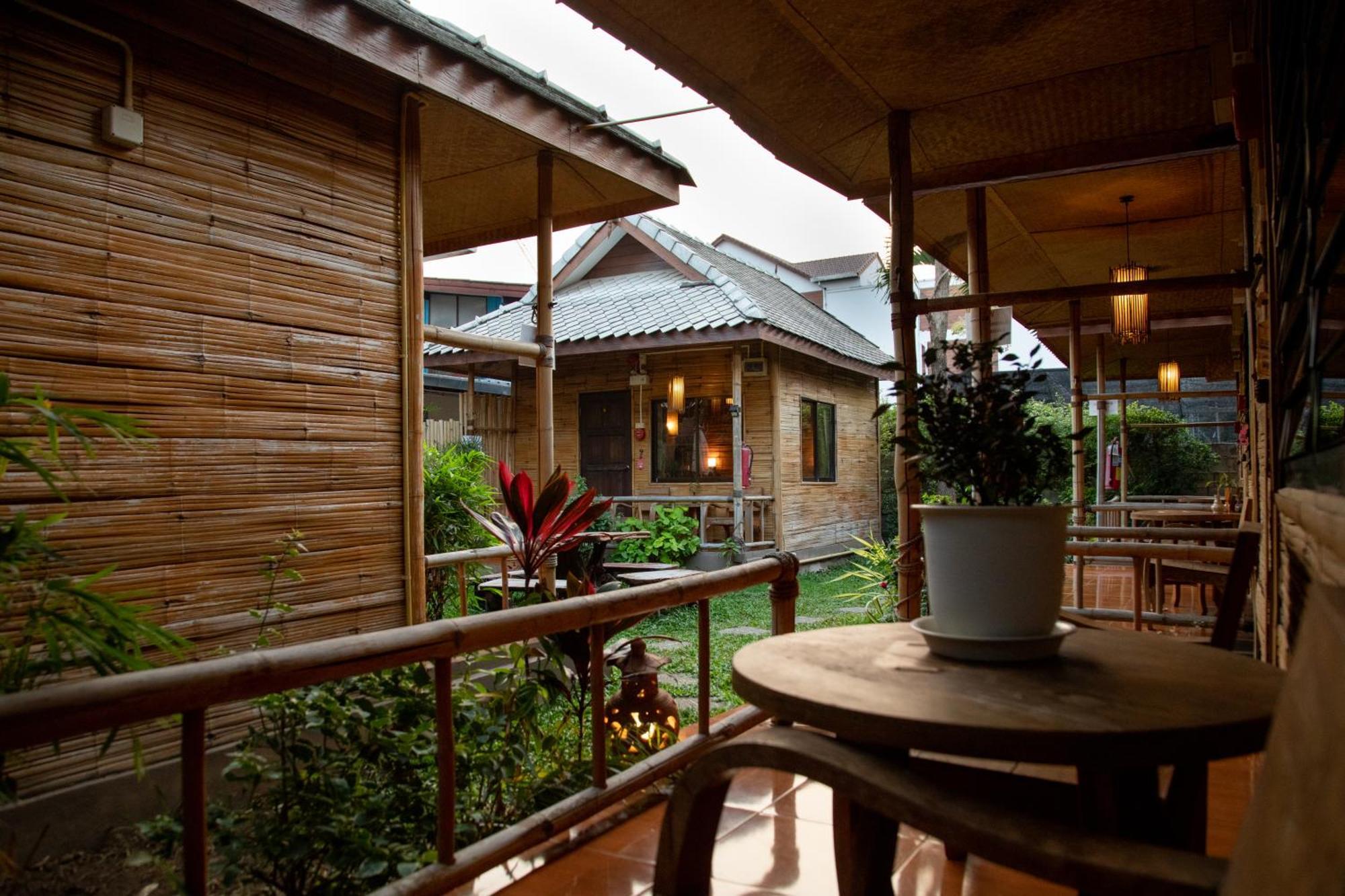 Boutique Hotel & Restaurant, Jaidee Bamboo Huts Τσιάνγκ Μάι Εξωτερικό φωτογραφία