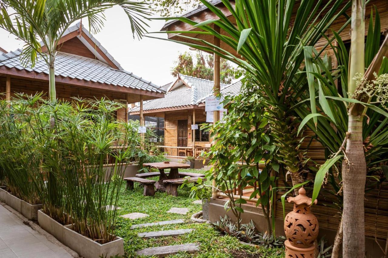 Boutique Hotel & Restaurant, Jaidee Bamboo Huts Τσιάνγκ Μάι Εξωτερικό φωτογραφία